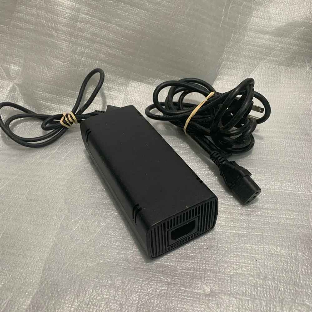 Microsoft Xbox 360 S Slim Model 1439 Console +OEM Power Supply A11-120N1A Tested